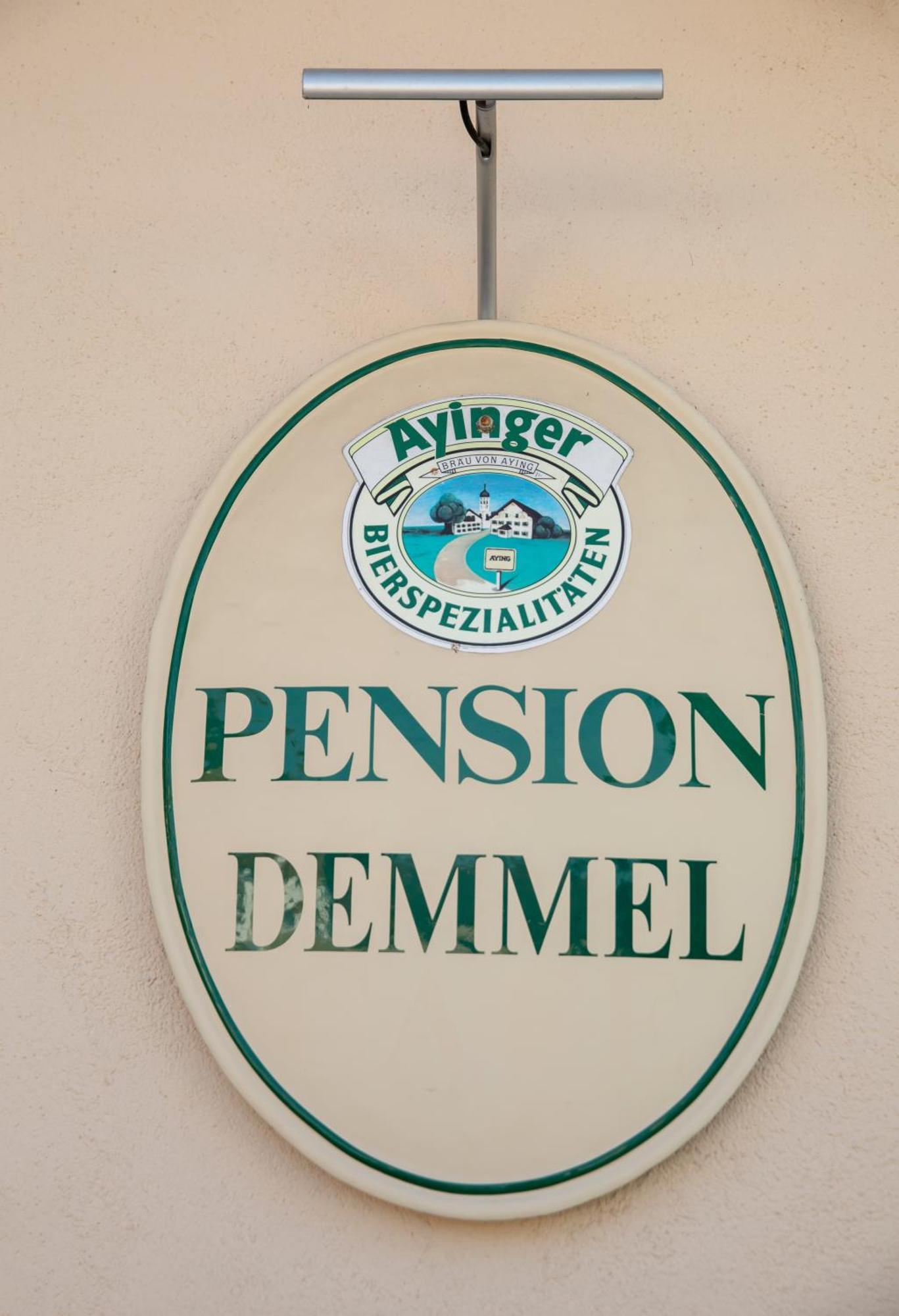 Pension Demmel, Bed & Breakfast Bruckmühl エクステリア 写真