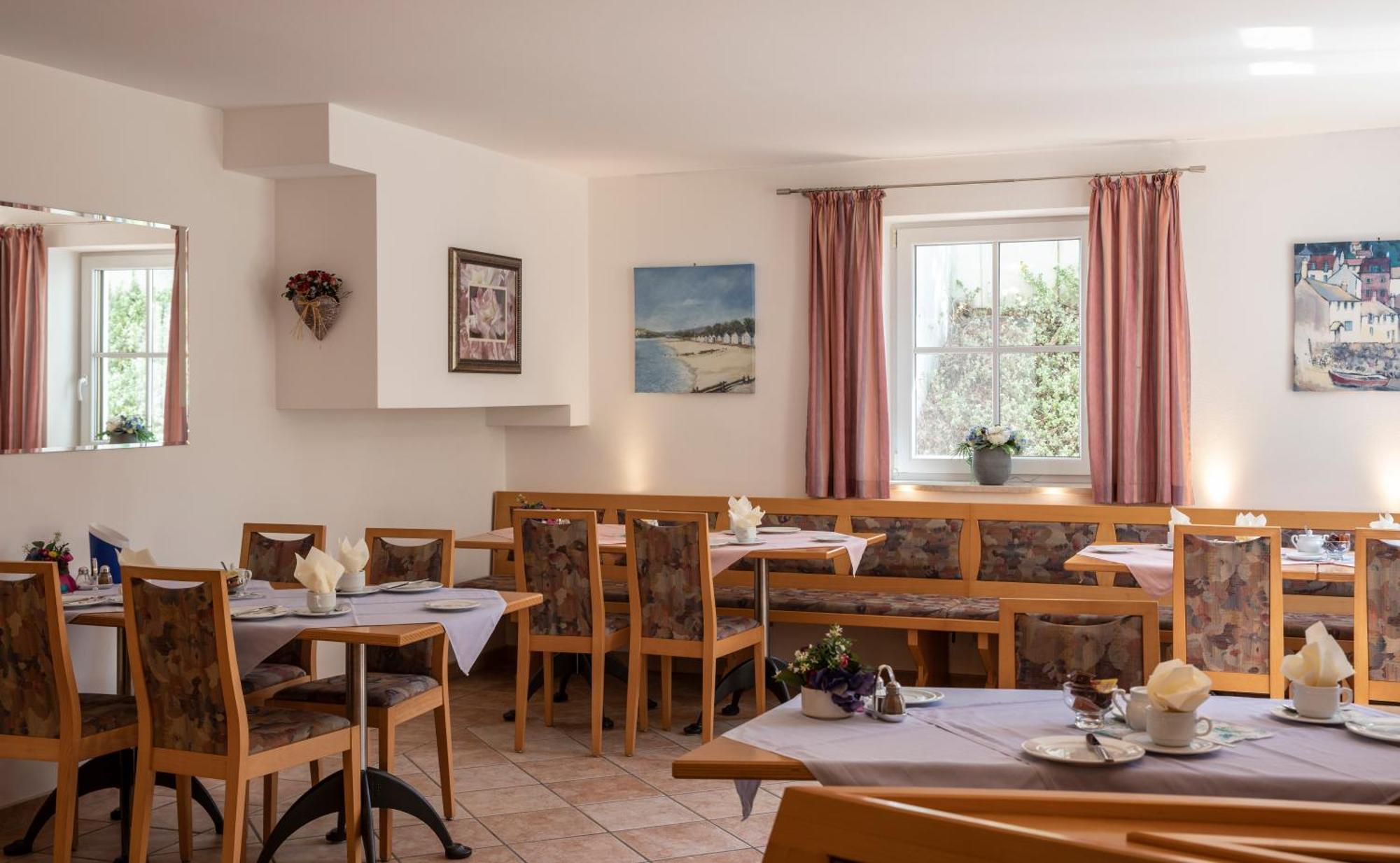 Pension Demmel, Bed & Breakfast Bruckmühl エクステリア 写真