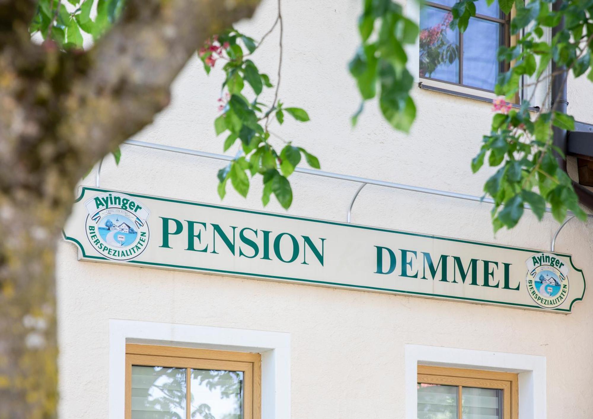 Pension Demmel, Bed & Breakfast Bruckmühl エクステリア 写真