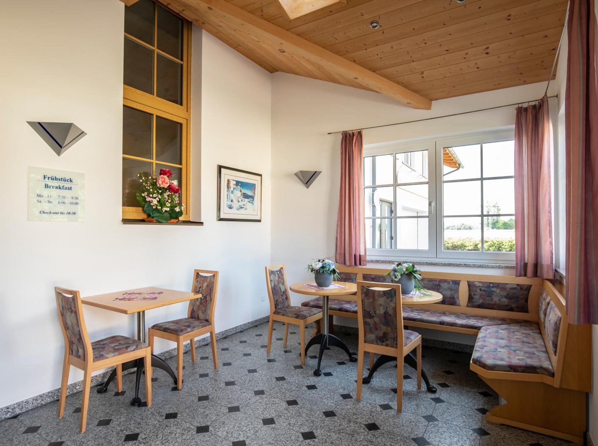 Pension Demmel, Bed & Breakfast Bruckmühl エクステリア 写真