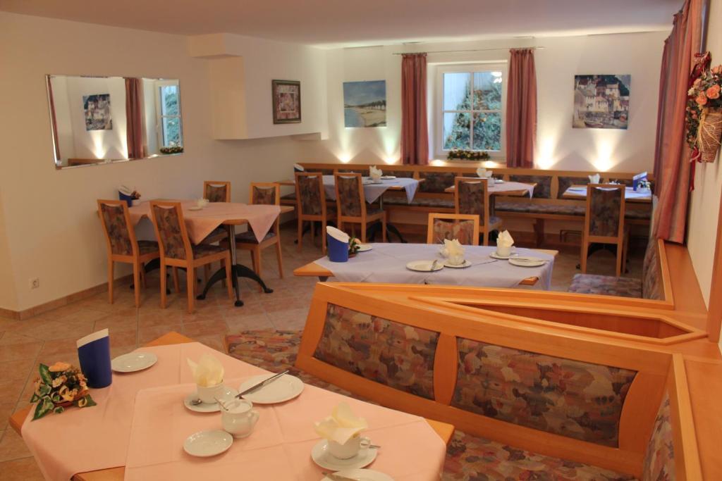 Pension Demmel, Bed & Breakfast Bruckmühl エクステリア 写真