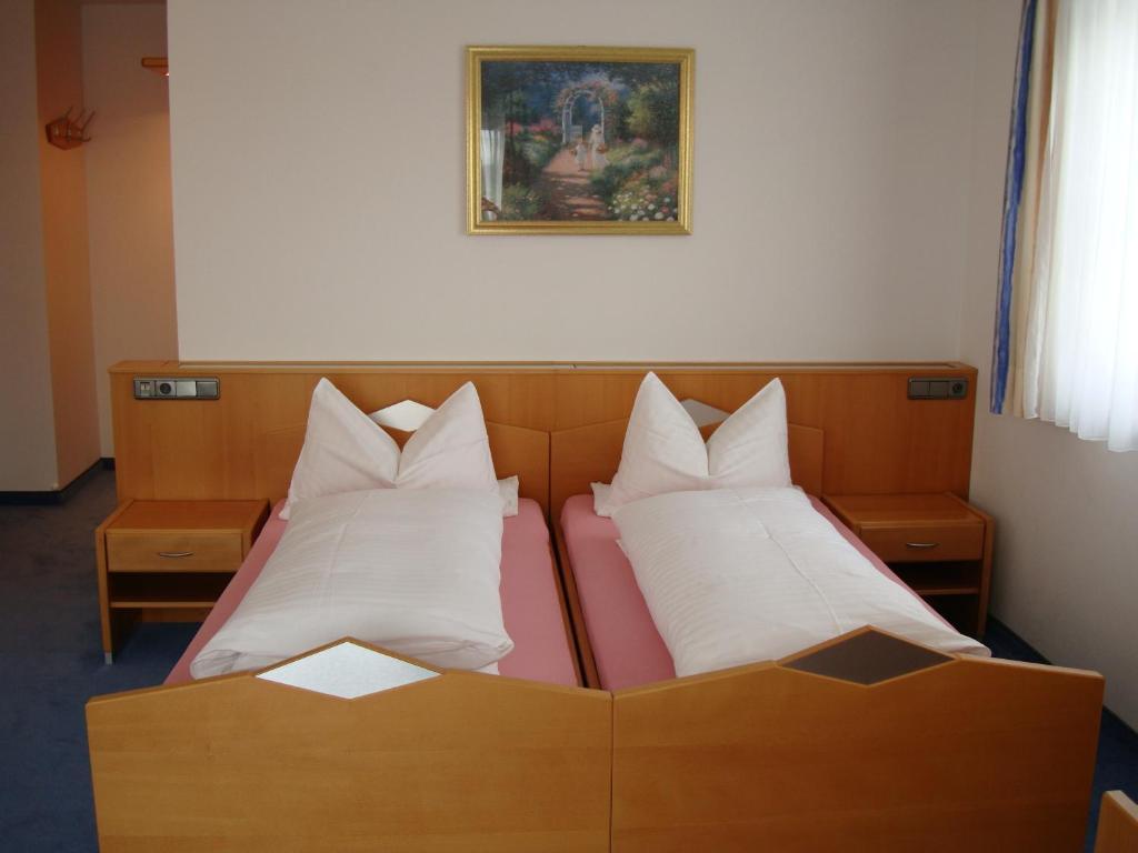 Pension Demmel, Bed & Breakfast Bruckmühl 部屋 写真